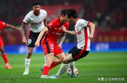 爱游戏中国官网-包含上海海港成为本场最大亮点，中超瞬间破防，团战的词条
