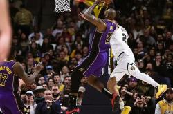 爱游戏-关于精彩体育瞬间，詹姆斯三分绝杀关键战胜对手的信息