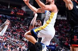 爱游戏官方入口-火箭vs勇士：激烈对决夺取胜利无比关键的简单介绍