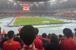 爱游戏体育地址-关于火爆场面引爆球迷热情，气氛高涨的信息