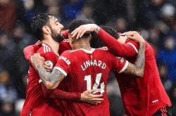 爱游戏网页版-曼联客场逆转莱切斯特，取得三分(曼联客场逆转莱切斯特,取得三分胜利)