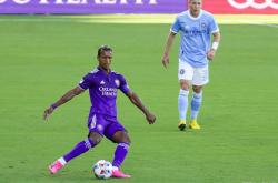 爱游戏体育网站-里尔作客不敌南特，失去领跑地位的简单介绍