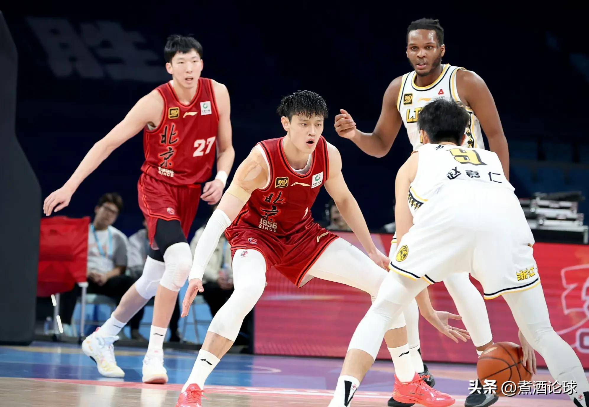 热衷篮球比赛,球迷狂热支持(热衷篮球比赛,球迷狂热支持的句子) 热衷篮球比赛,球迷狂热支持(热衷篮球比赛,球迷狂热支持的句子)