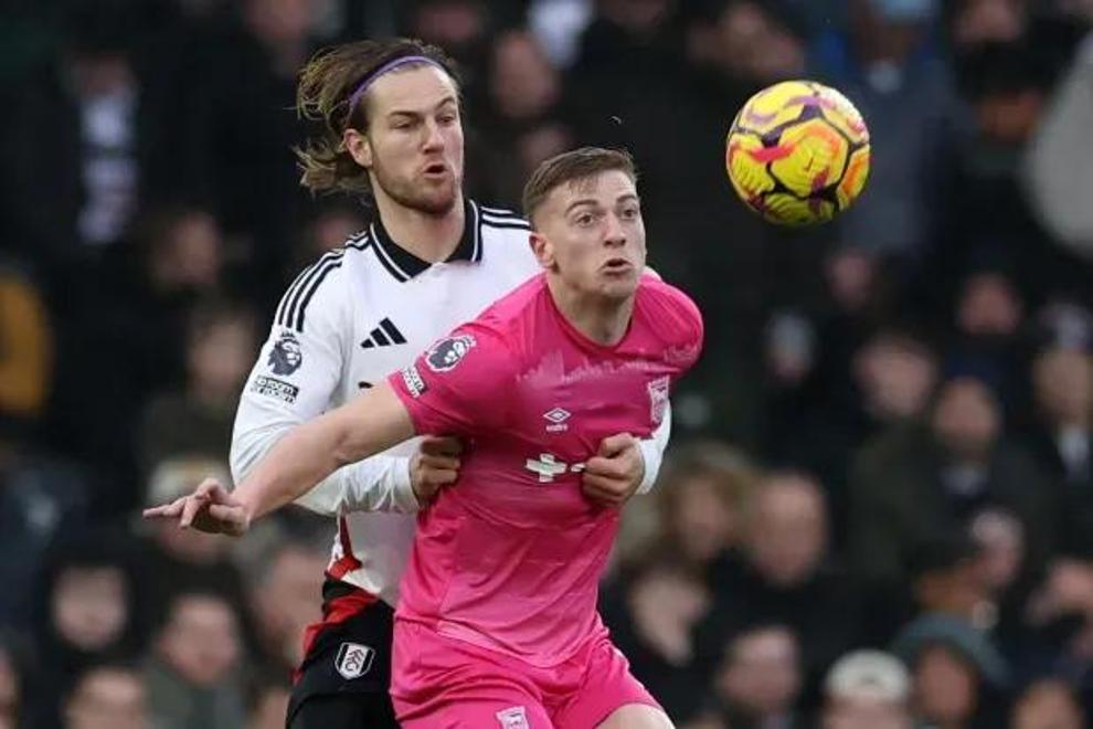 青岛黄海客场不敌强敌,赛季前景岌岌可危的简单介绍 青岛黄海客场不敌强敌,赛季前景岌岌可危的简单介绍