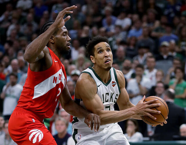 雄鹿队新援接受媒体采访,谈加盟感受的简单介绍 雄鹿队新援接受媒体采访,谈加盟感受的简单介绍