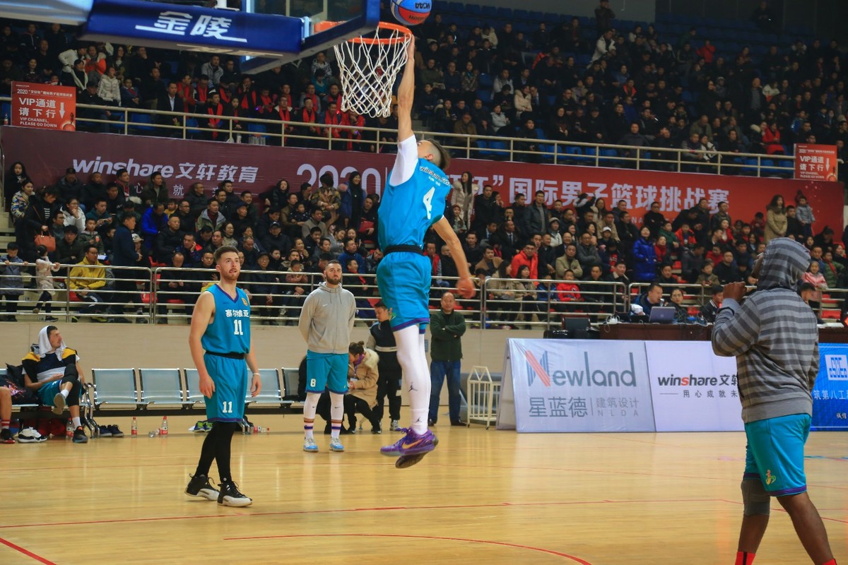 西藏男篮以全队实力获得漂亮胜利 西藏男篮以全队实力获得漂亮胜利