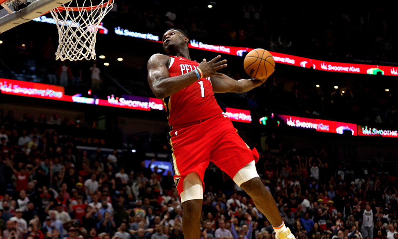 高空扣篮:美国篮球选手高难度表现惊艳全场的简单介绍 高空扣篮:美国篮球选手高难度表现惊艳全场的简单介绍