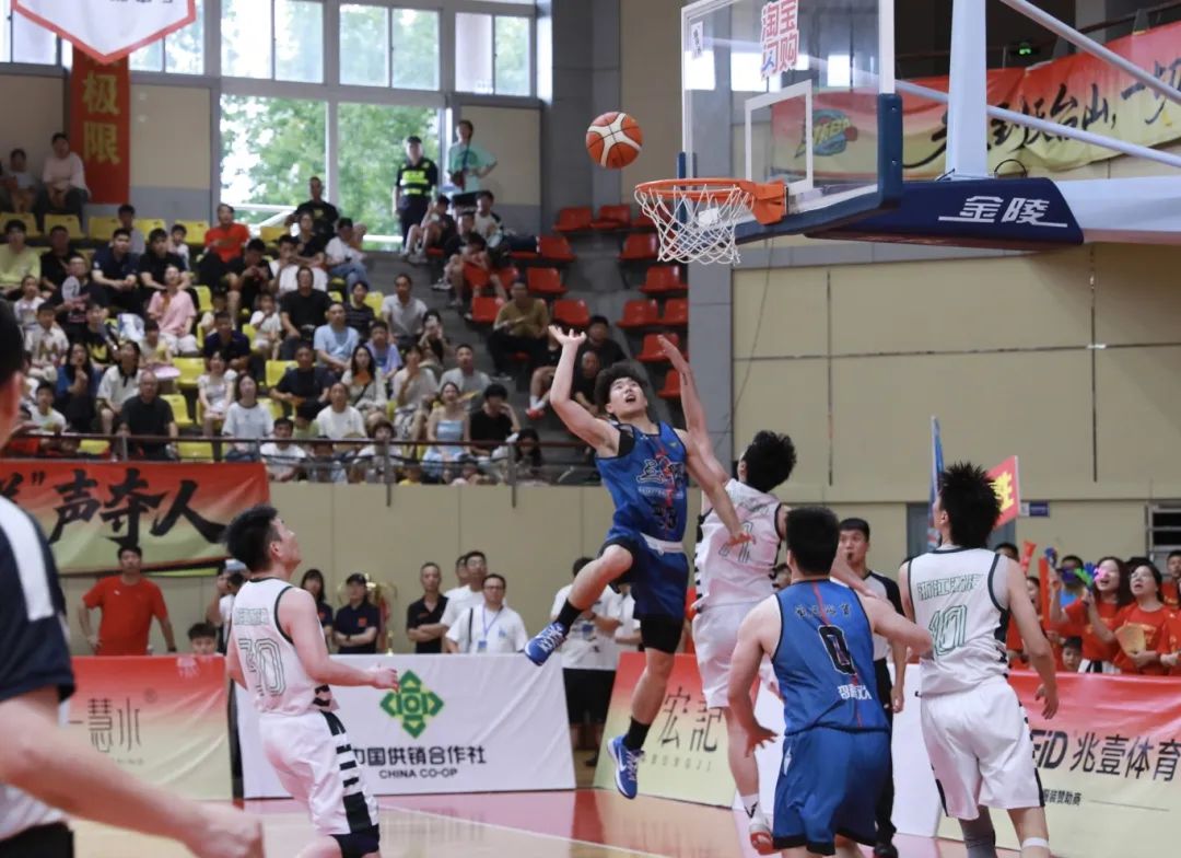 球队风采无限,斩获澎湃比赛胜利 球队风采无限,斩获澎湃比赛胜利